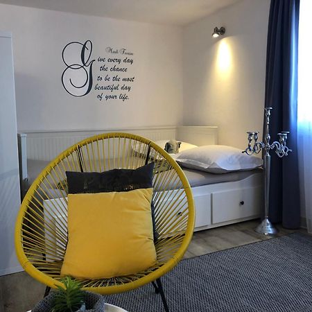 Studio Apartman Providence シベニク エクステリア 写真