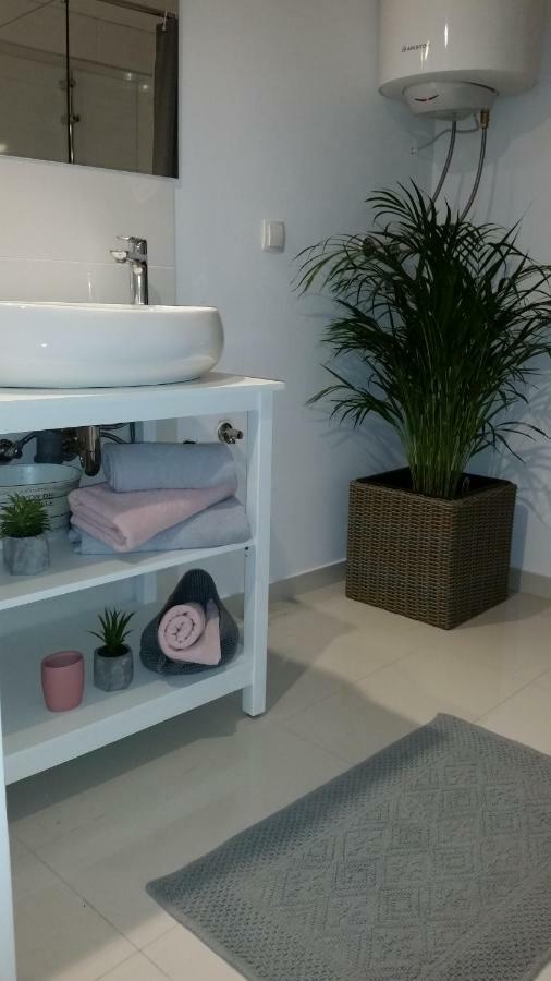 Studio Apartman Providence シベニク エクステリア 写真
