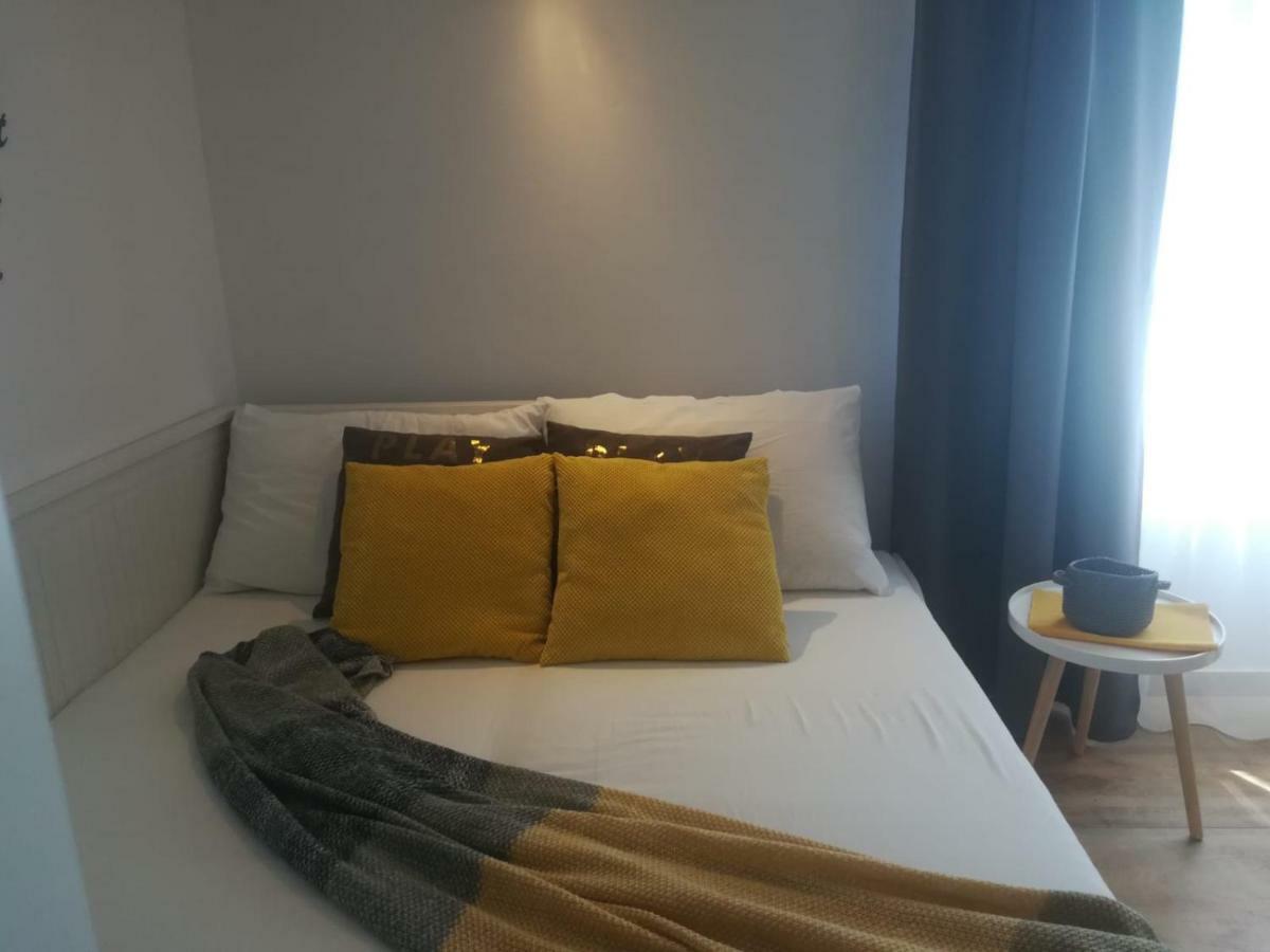 Studio Apartman Providence シベニク エクステリア 写真