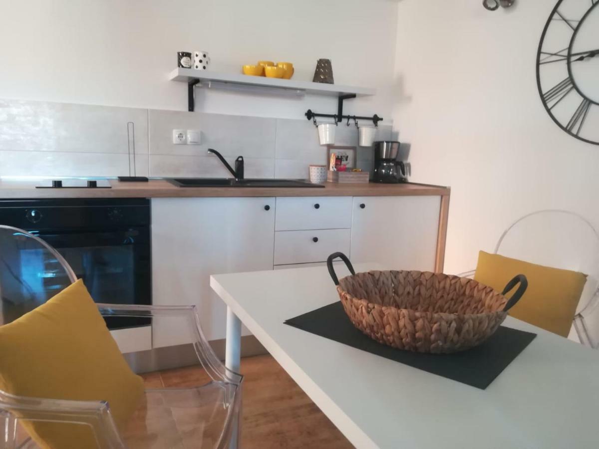 Studio Apartman Providence シベニク エクステリア 写真